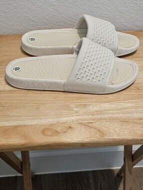 SUAVS The Eddy Slide Knit Sandals Sand White NWOB Women's 10 / Men's 8